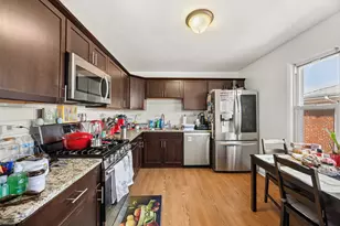 9030 Kenton Ave, Skokie, IL 60076 - Photo 23