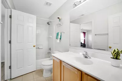 1877 Crenshaw Circle #1877, Vernon Hills, IL 60061 - Photo 7