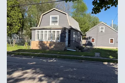 104 S State Street, Lincoln, IL 62656 - Photo 3
