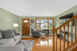 1406 E Elm St, Wheaton, IL 60189 - Photo 3