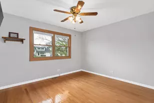 1406 E Elm St, Wheaton, IL 60189 - Photo 11