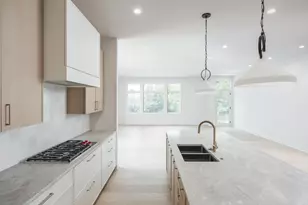 19 Heritage Dr, Highland Park, IL 60035 - Photo 5