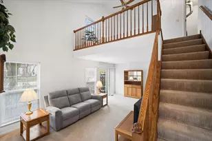 1099 Quaker Hill Ct, Elgin, IL 60120 - Photo 3