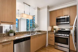 420 E Waterside Dr, Chicago, IL 60601 - Photo 3