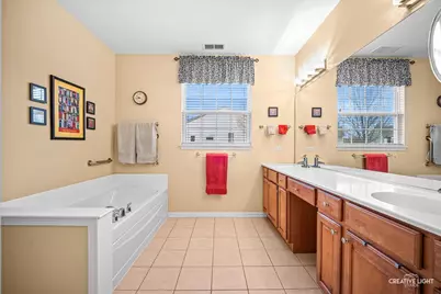 [Address not provided], Elgin, IL 60124 - Photo 13