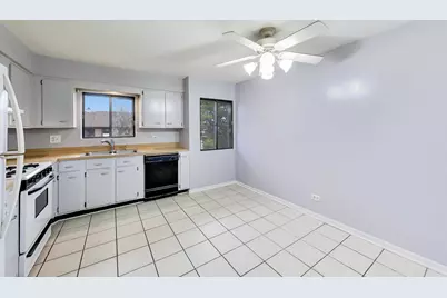 2221 Wharf Drive #208, Woodridge, IL 60517 - Photo 5