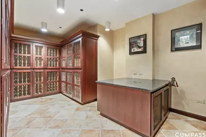 21 E Huron Street #3301, Chicago, IL 60611 - Photo 9