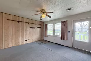 34W836 N James Dr, Saint Charles, IL 60174 - Photo 3