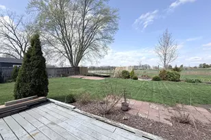 34W836 N James Dr, Saint Charles, IL 60174 - Photo 15