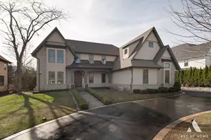 5818 S Madison St, Hinsdale, IL 60521 - Photo 1