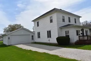 208 S Jefferson St, Flanagan, IL 61740 - Photo 3