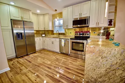 649 Wilbur Court, Gurnee, IL 60031 - Photo 9