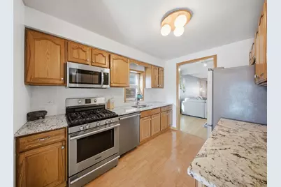 5325 N Meade Avenue, Chicago, IL 60630 - Photo 3