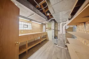 5325 N Meade Ave, Chicago, IL 60630 - Photo 17