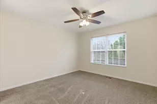 28909 W Pondview Dr, Lakemoor, IL 60051 - Photo 5