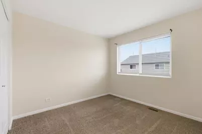 28909 W Pondview Drive, Lakemoor, IL 60051 - Photo 9