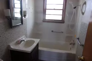 130 W Murphy St, Pontiac, IL 61764 - Photo 9