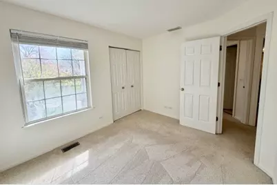 627 Cobblestone Court, Elgin, IL 60120 - Photo 19