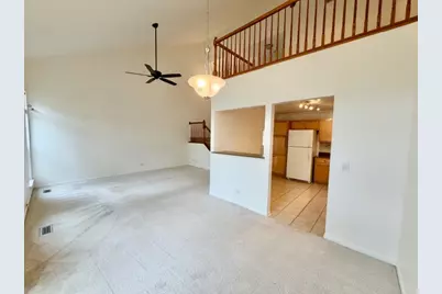 627 Cobblestone Court, Elgin, IL 60120 - Photo 5