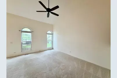 627 Cobblestone Court, Elgin, IL 60120 - Photo 7