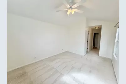 627 Cobblestone Court, Elgin, IL 60120 - Photo 15