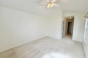 627 Cobblestone Ct, Elgin, IL 60120 - Photo 15