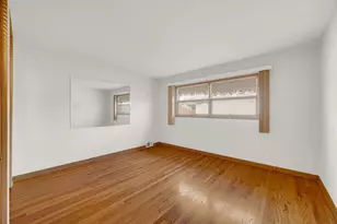 10916 Kingston St, Westchester, IL 60154 - Photo 17