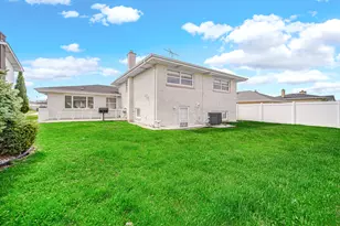 10916 Kingston St, Westchester, IL 60154 - Photo 27