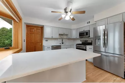 21W301 Par Lane, Itasca, IL 60143 - Photo 9