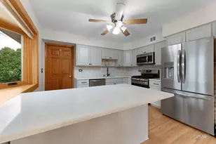 21W301 Par Ln, Itasca, IL 60143 - Photo 9