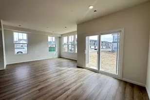 2320 Horseshoe Circles, Naperville, IL 60564 - Photo 9