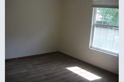 601 N Catlin Street, Ottawa, IL 61350 - Photo 3