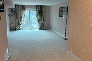 7 Oak Creek Dr, Buffalo Grove, IL 60089 - Photo 13