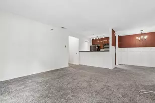 104 Glengarry Dr, Bloomingdale, IL 60108 - Photo 5