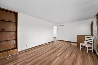 6206 Telegraph Road, Davenport, IA 52804 - Photo 13