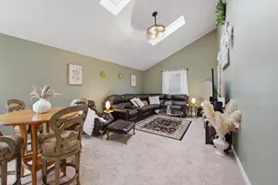 1335 Leverenz Rd, Naperville, IL 60564 - Photo 15