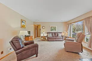 1129 Osterman Ave, Deerfield, IL 60015 - Photo 3