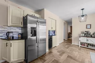 9733 S Cambridge Ct, Palos Hills, IL 60465 - Photo 11
