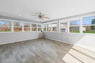 9733 S Cambridge Ct, Palos Hills, IL 60465 - Photo 7
