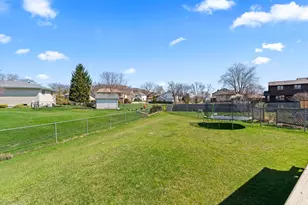9733 S Cambridge Ct, Palos Hills, IL 60465 - Photo 29