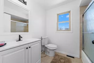 9733 S Cambridge Ct, Palos Hills, IL 60465 - Photo 19