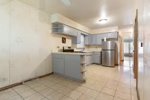 730 E 91st Pl, Chicago, IL 60619 - Photo 11