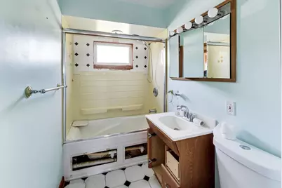 243 S Center Street, Bensenville, IL 60106 - Photo 7