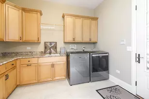 616 Driftwood Ct, Naperville, IL 60540 - Photo 17