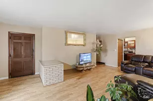 3858 E Lakeview Dr, Kankakee, IL 60901 - Photo 3