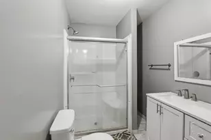 3858 E Lakeview Dr, Kankakee, IL 60901 - Photo 9