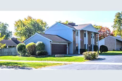 380 Ventura Club Drive, Roselle, IL 60172 - Photo 1