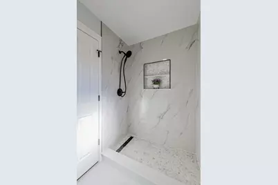 380 Ventura Club Drive, Roselle, IL 60172 - Photo 19