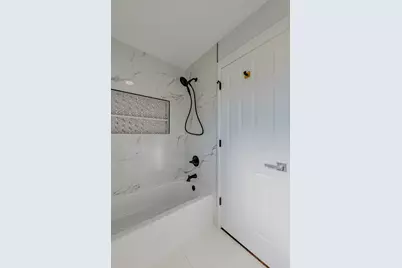 380 Ventura Club Drive, Roselle, IL 60172 - Photo 21