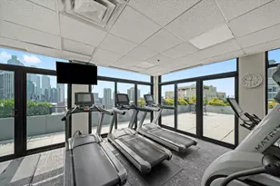 375 W Erie St, Chicago, IL 60610 - Photo 27